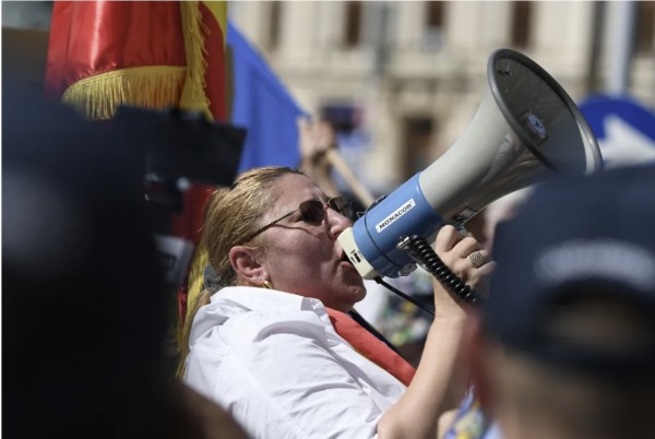 „Traducerea” hotărârii CCR în cazul Șoșoacă